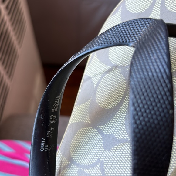 Brand new wore it one time - Picture 2 of 4